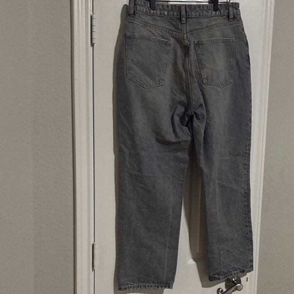 Zara Women's Relaxed Gray Jeans - Picture 3 of 4